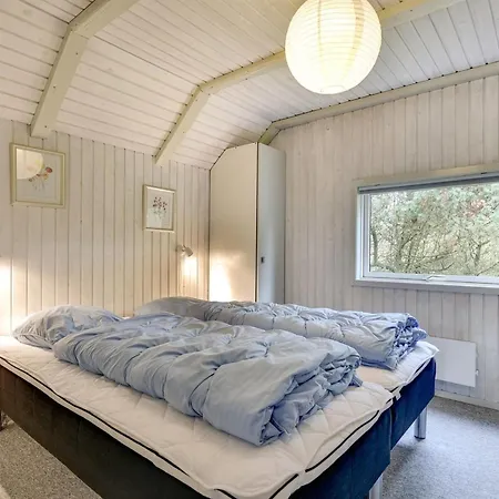 Emmi - 2-5km From The Sea By Interhome