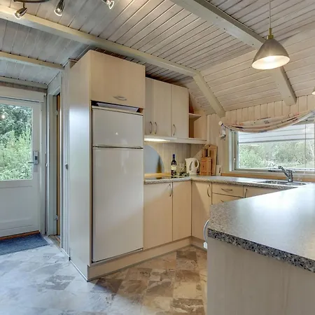 Emmi - 2-5km From The Sea By Interhome *