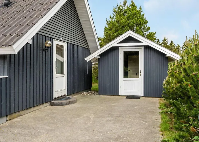 Emmi - 2-5km From The Sea By Interhome Blåvand