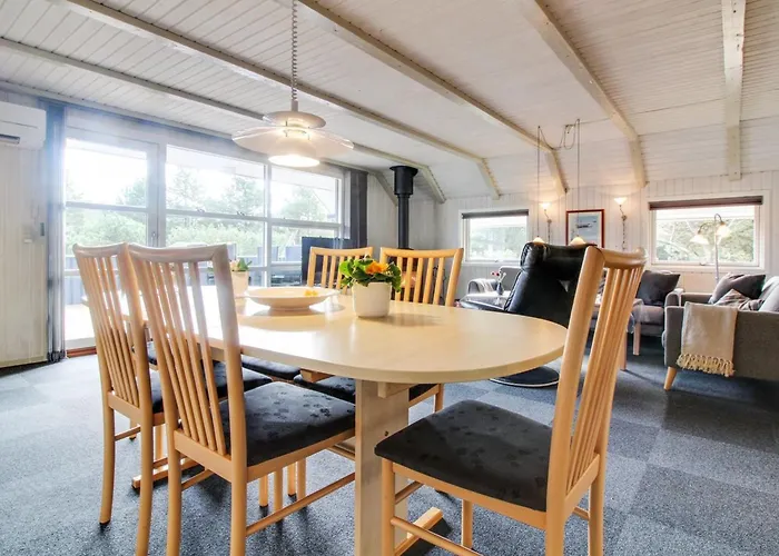 Semesterbostad Emmi - 2-5km From The Sea By Interhome