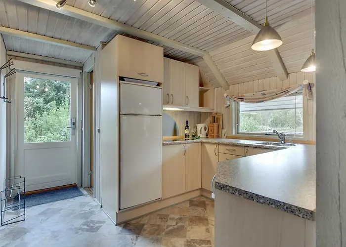 Emmi - 2-5km From The Sea By Interhome *